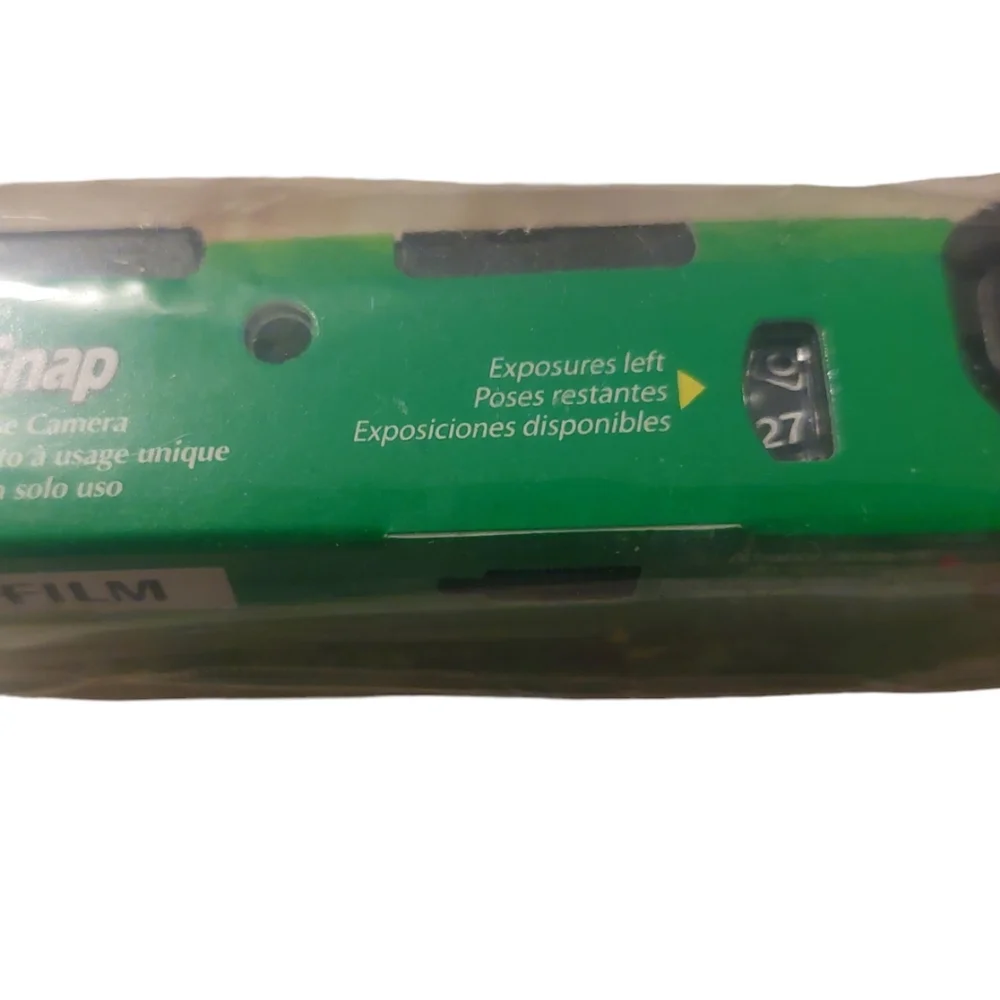 Fujifilm 35mm Quicksnap Flash One Time Use Disposable Camera 27 Photos 2009-10